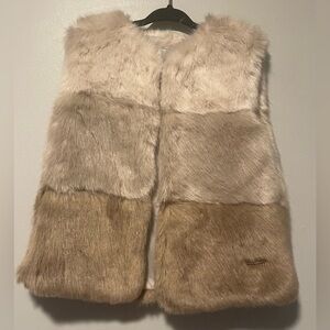 Mayoral Girl Faux Fur Girl’s Vest Sz T5